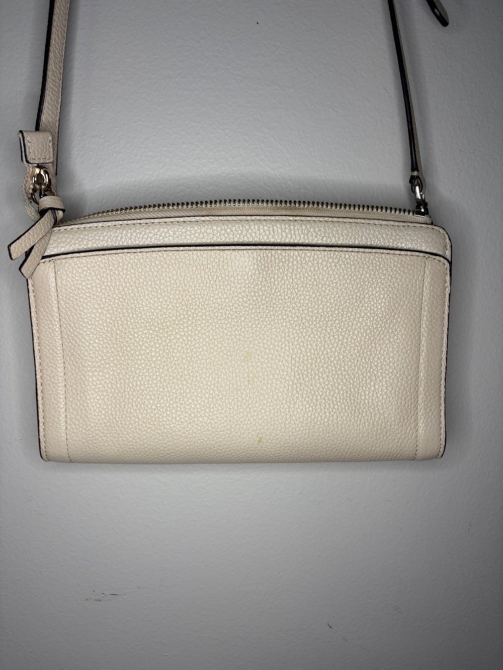 Kate Spade Cream Pebble Leather Crossbody Bag with Gold Hardware - Picture 5 of 7